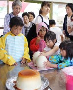 五桂池ダチョウ卵プリン