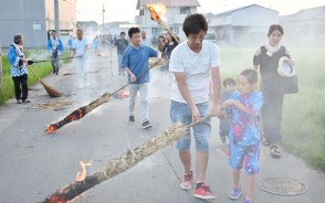 蓑村の虫送り