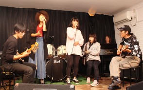 家族6人バンド