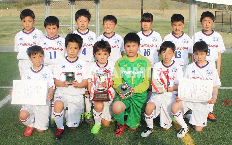 190408育松会サッカー優勝の明和