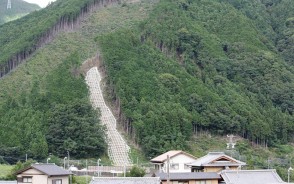 190726_R166の土砂崩れ再発防止
