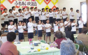 191031第一隣保館で第一小演奏