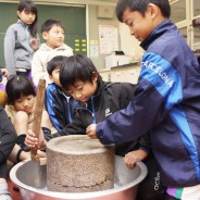 191129揥水小で きな粉作り