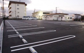 200109三雲地域振興局の駐車場