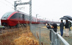 200314新型特急「かっこいい」