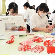2006223鎌中生がマスク作り