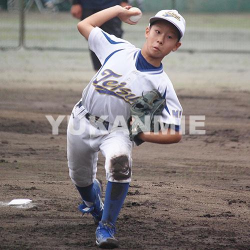 200707学童野球プレー