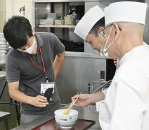200829昭和女子大生がオンラインで伊勢うどん作り