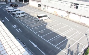201012市役所裏の駐車場