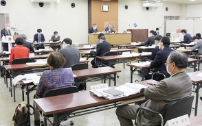210215市議会の臨時議場