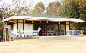 210327中部台の休憩所